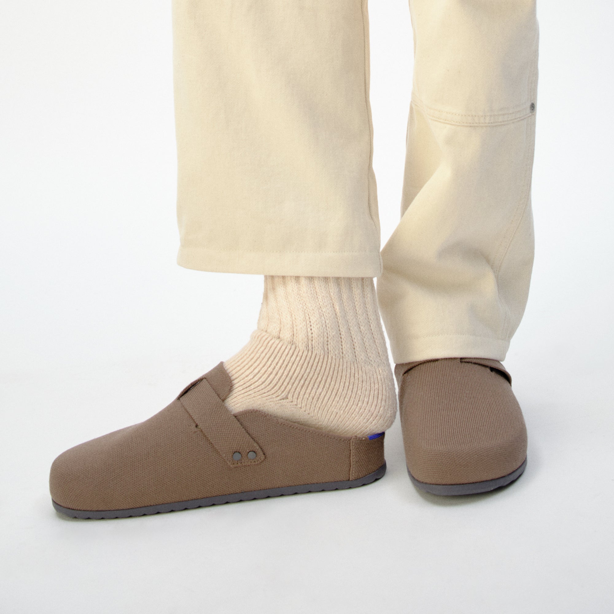 The Men's Cozy Clog - Sparrow